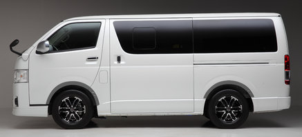 200hiace(4gata)_yoko.jpg