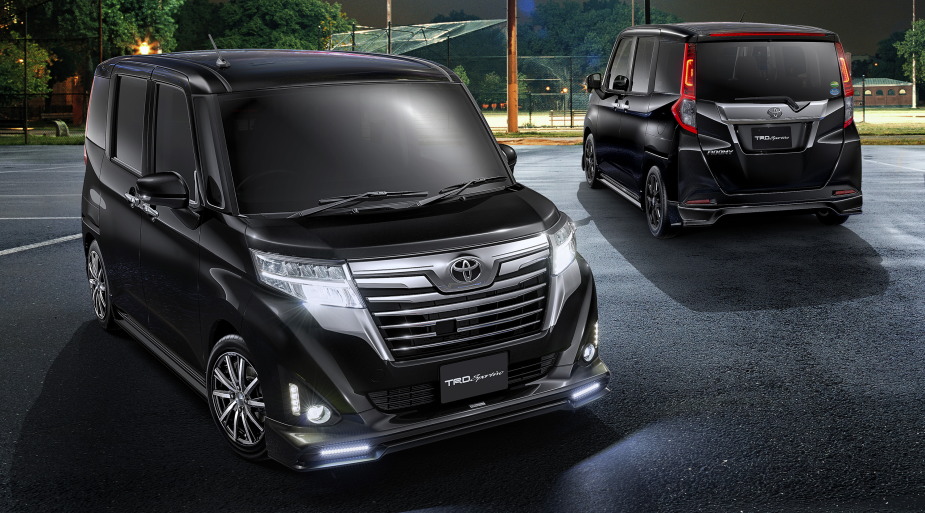 トヨタ ルーミー タンク TRDサイドスカート 運転席側 黒